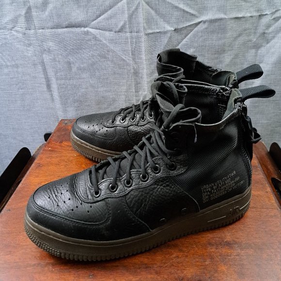 %Nike Air Force 1 SF Mid Black Leather Sneaker Sz 8 / A 35 main image 5